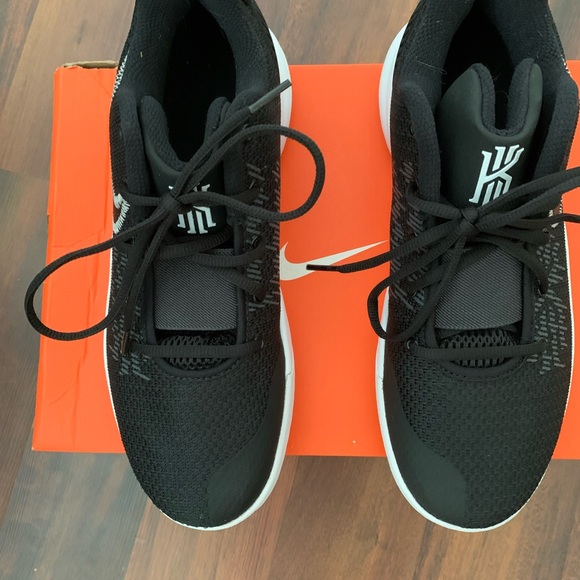 Nike Other - NIKE XDR YOUNG MENS TENNIS SHOES